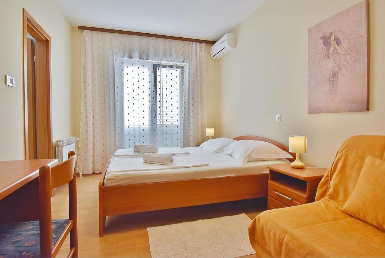 Guest House Sandra Раб Экстерьер фото