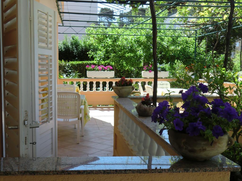 Guest House Sandra Раб Экстерьер фото