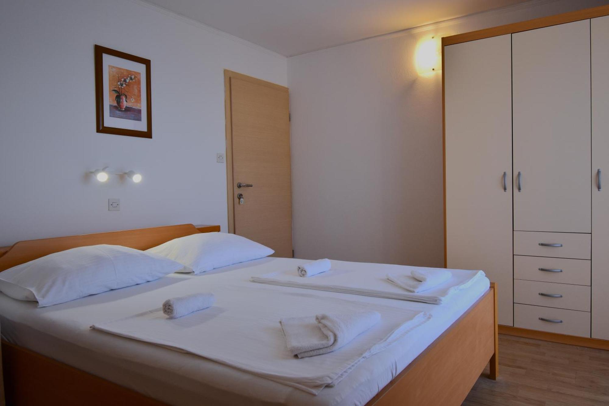 Guest House Sandra Раб Экстерьер фото