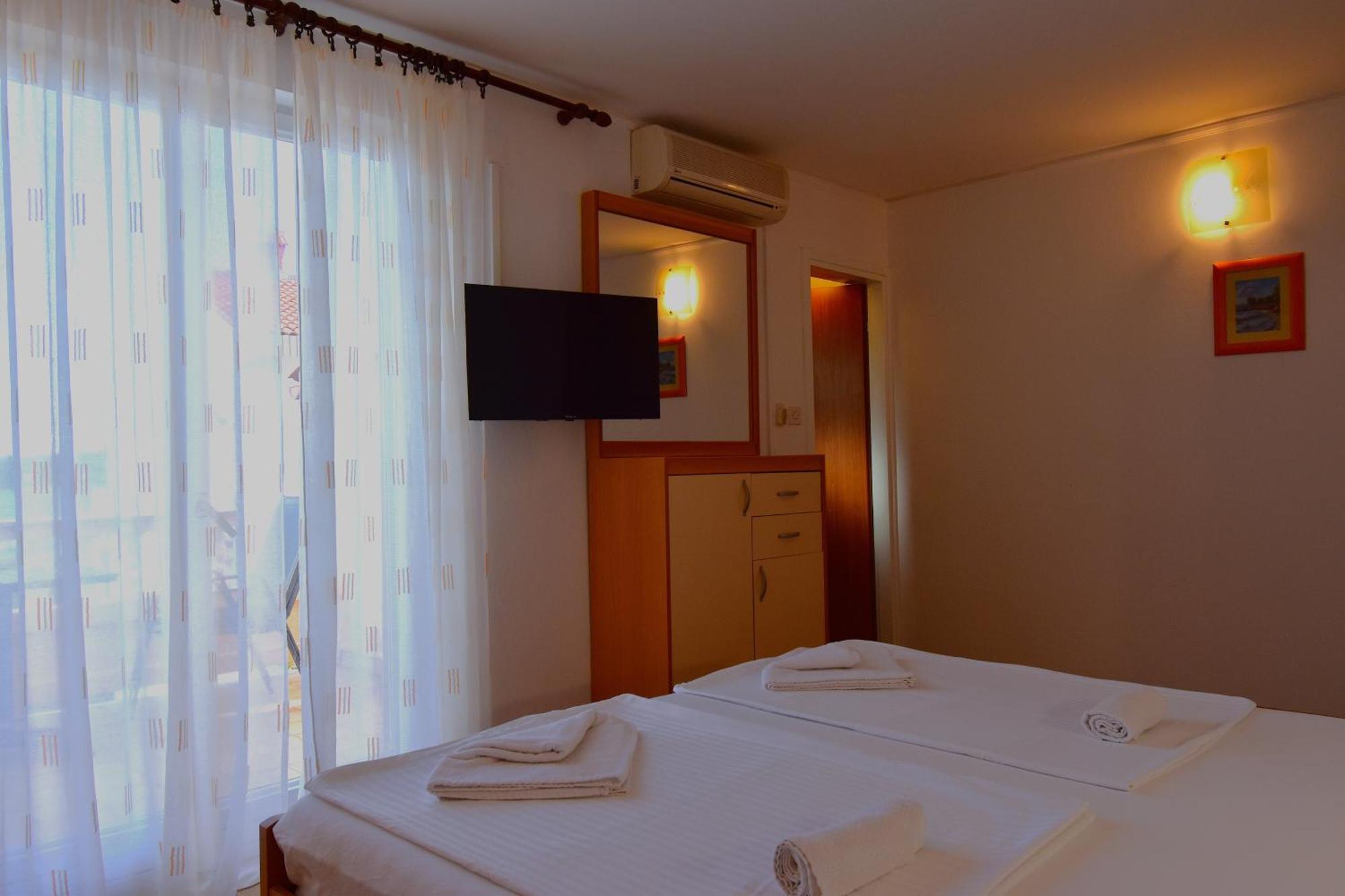 Guest House Sandra Раб Экстерьер фото