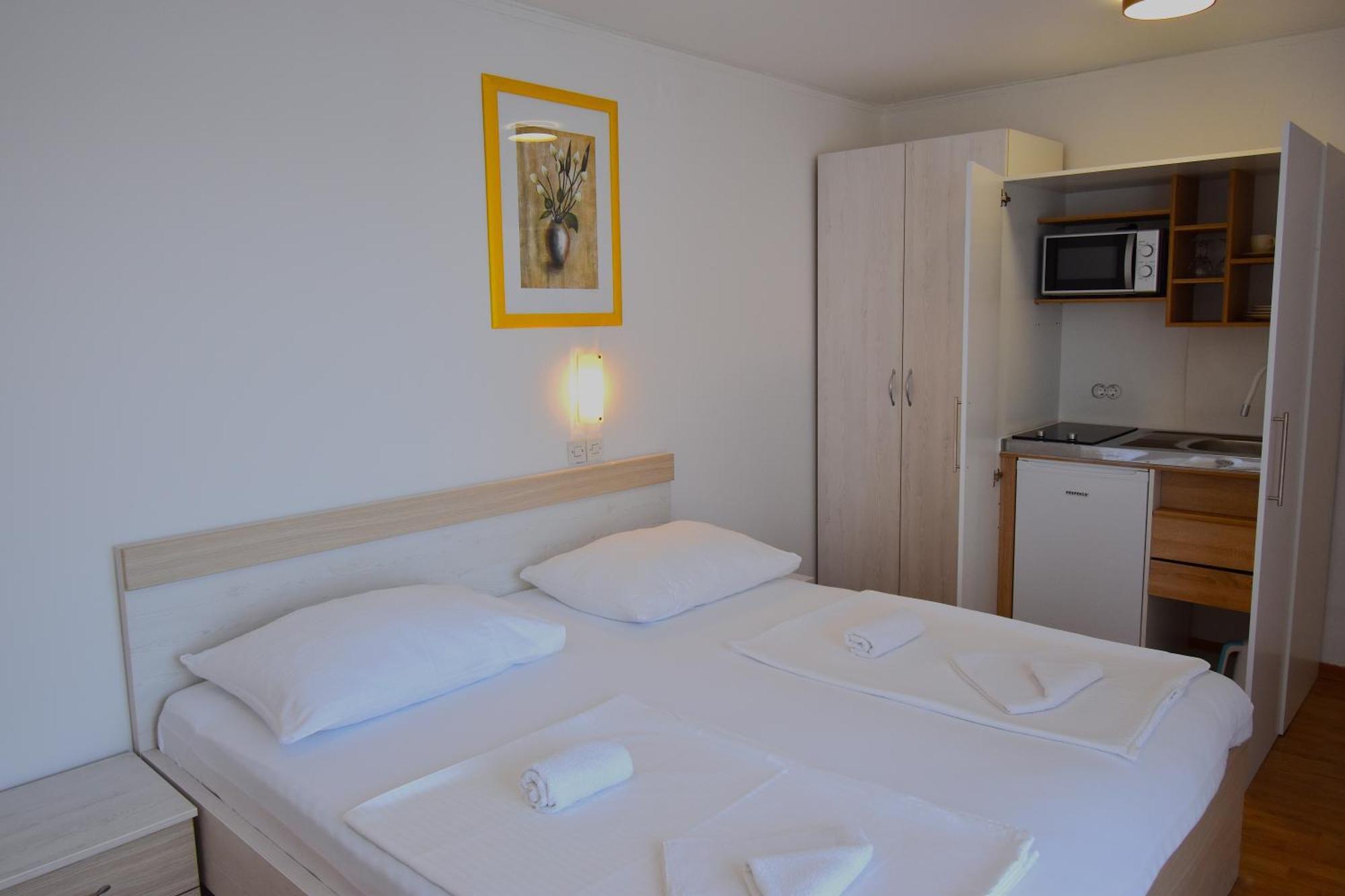 Guest House Sandra Раб Экстерьер фото