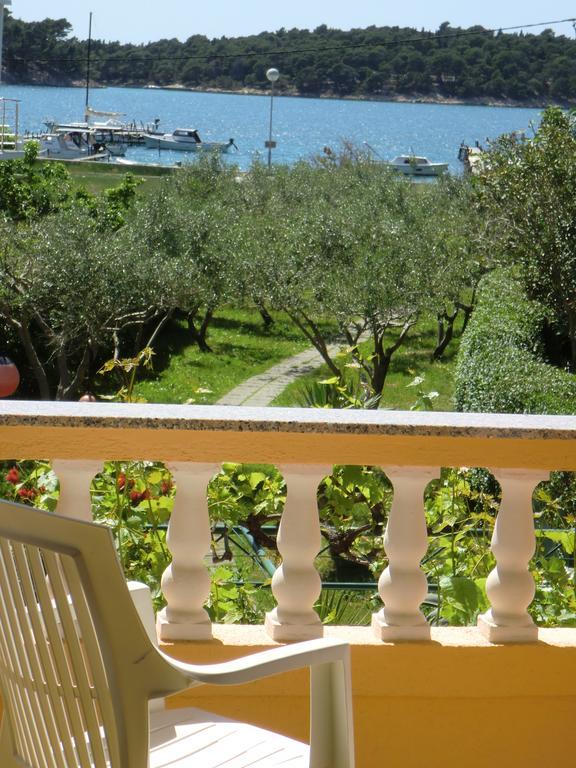 Guest House Sandra Раб Экстерьер фото
