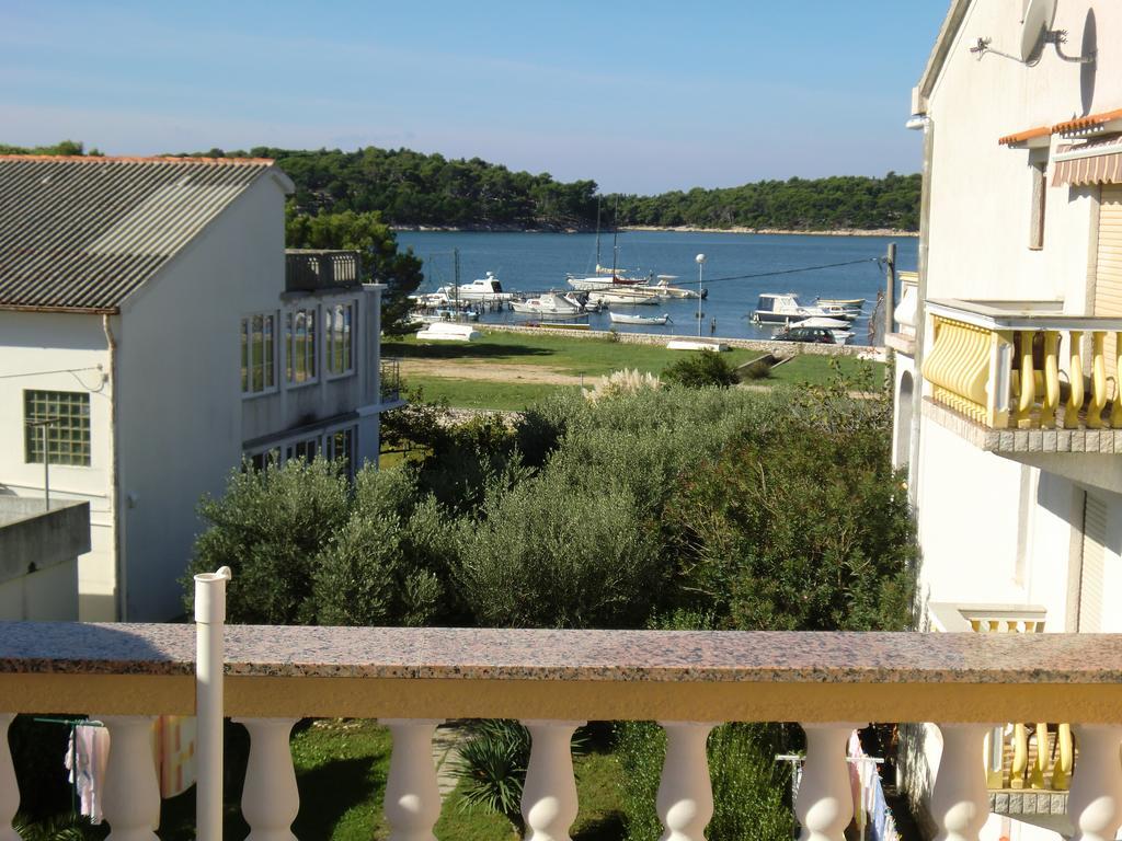 Guest House Sandra Раб Экстерьер фото