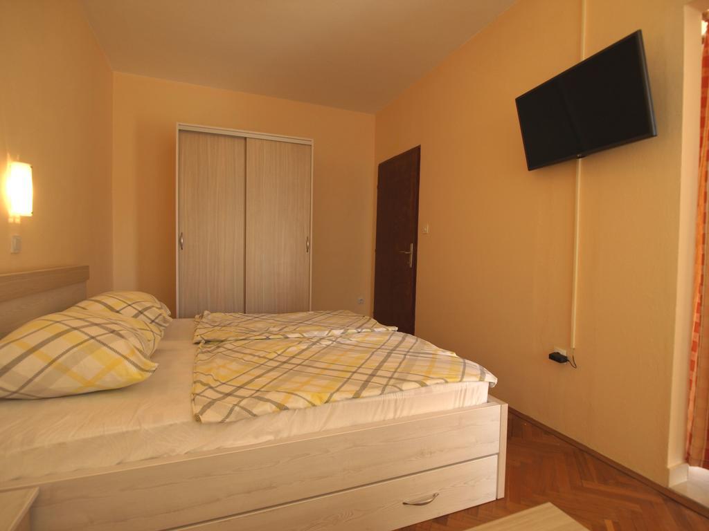 Guest House Sandra Раб Экстерьер фото