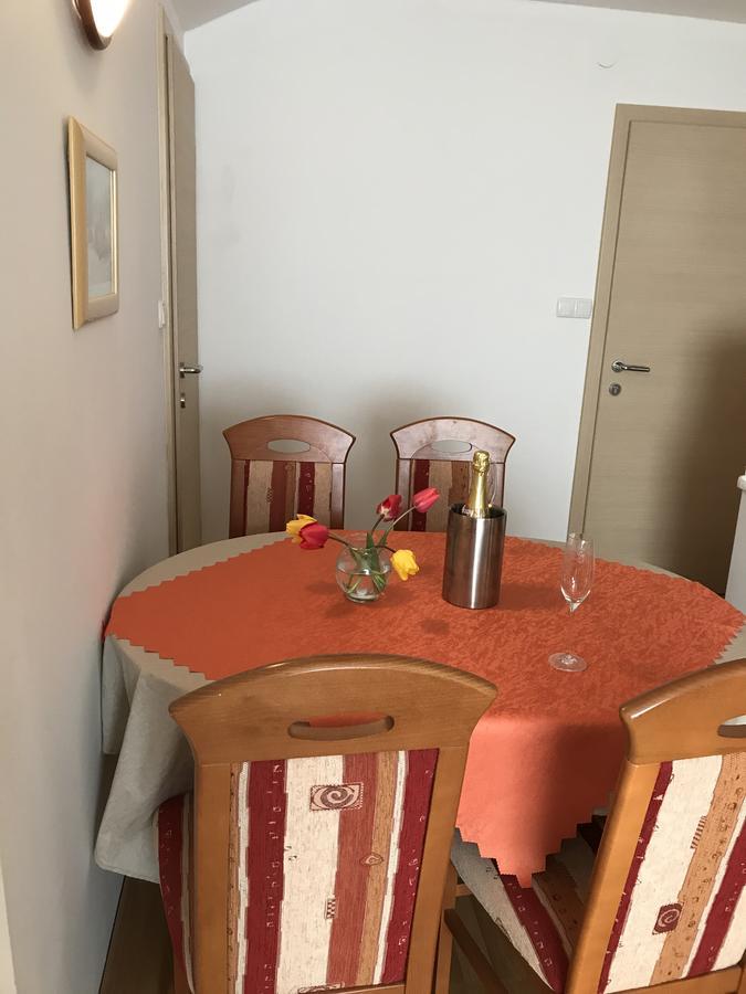 Guest House Sandra Раб Экстерьер фото