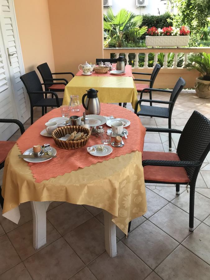 Guest House Sandra Раб Экстерьер фото